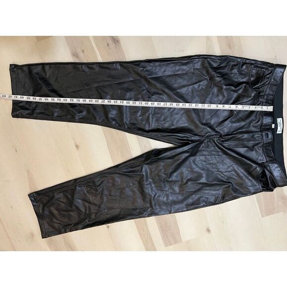 Abercrombie & Fitch Size 35 20R The 90’s Ultra High Rise Faux Leather Curve Love - Picture 10 of 11